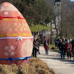 Kraljeva Sutjeska dobila uskrsno jaje visoko 3,33 metra